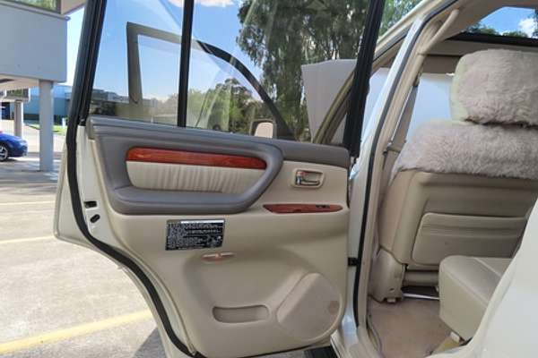 2002 Lexus LX LX470 UZJ100R