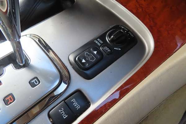 2002 Lexus LX LX470 UZJ100R