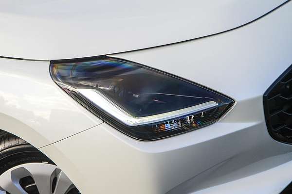 2025 Suzuki Swift Hybrid UZ