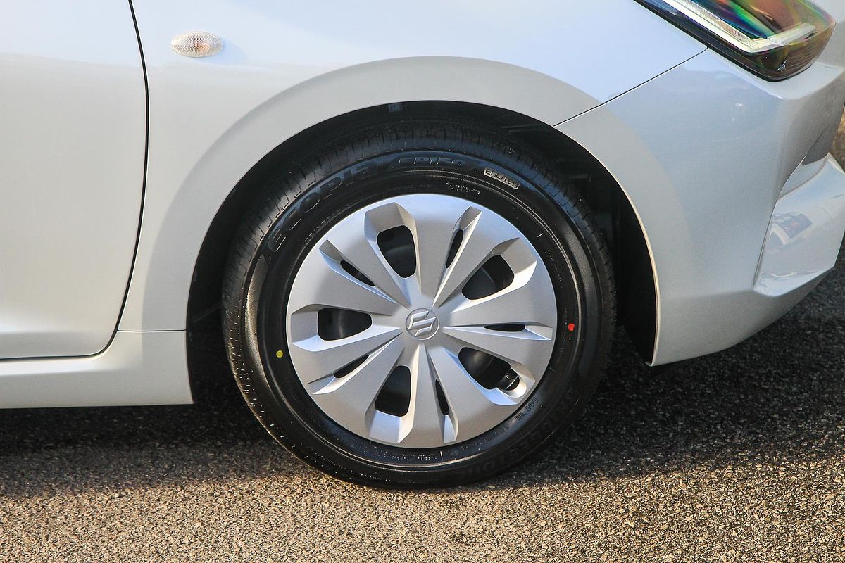 2025 Suzuki Swift Hybrid UZ