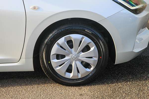 2025 Suzuki Swift Hybrid UZ