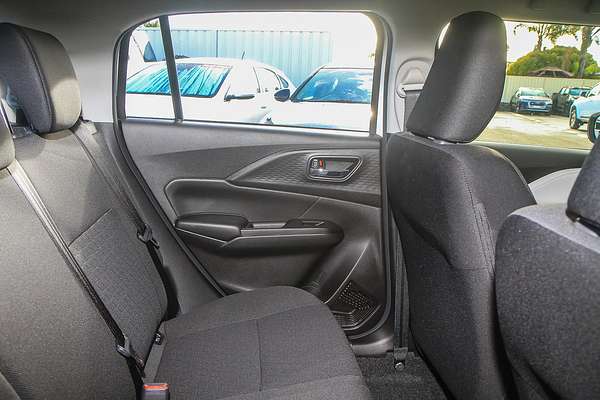 2025 Suzuki Swift Hybrid UZ