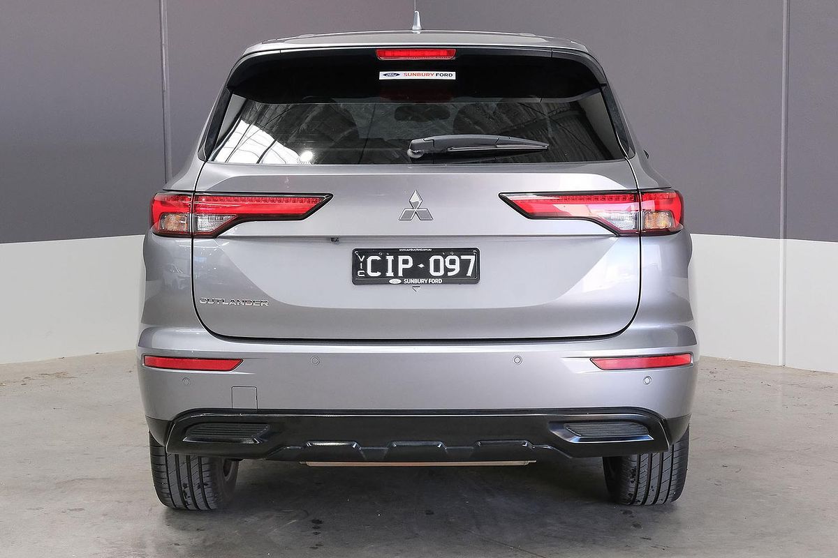 2023 Mitsubishi Outlander LS ZM