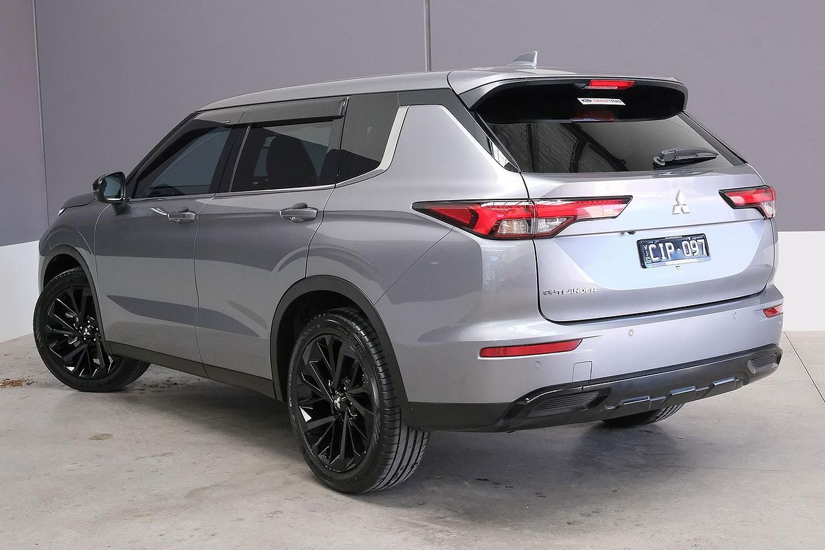 2023 Mitsubishi Outlander LS ZM