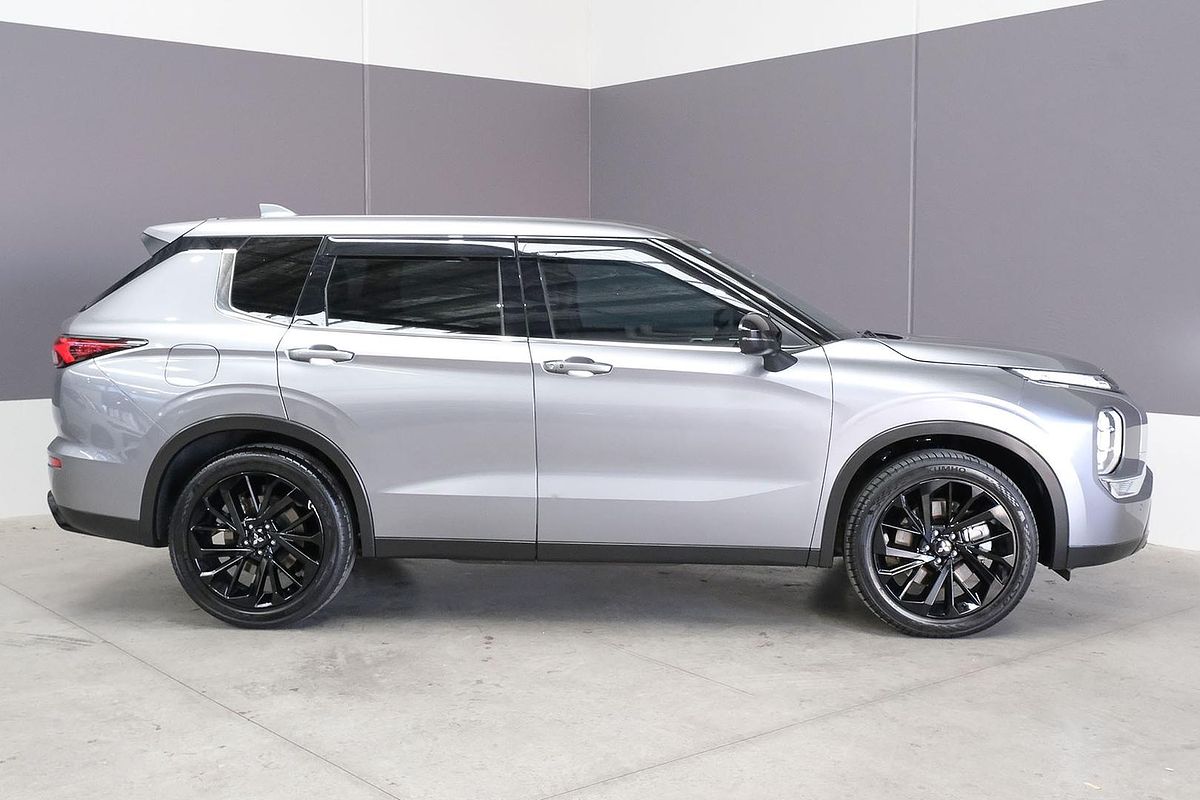 2023 Mitsubishi Outlander LS ZM