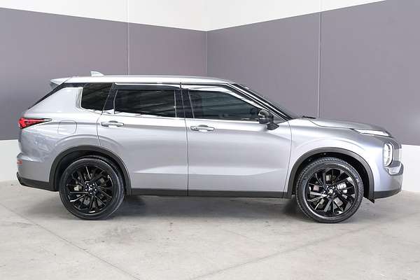 2023 Mitsubishi Outlander LS ZM