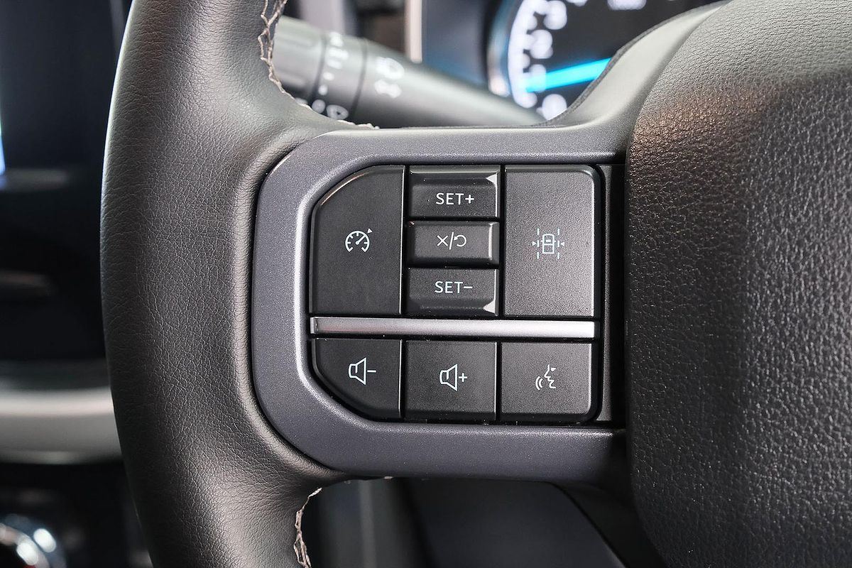 2023 Ford F-150 XLT 4X4 SWB