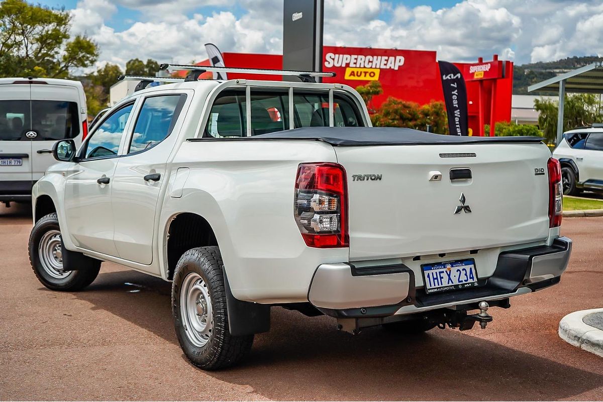 2021 Mitsubishi Triton GLX MR 4X4