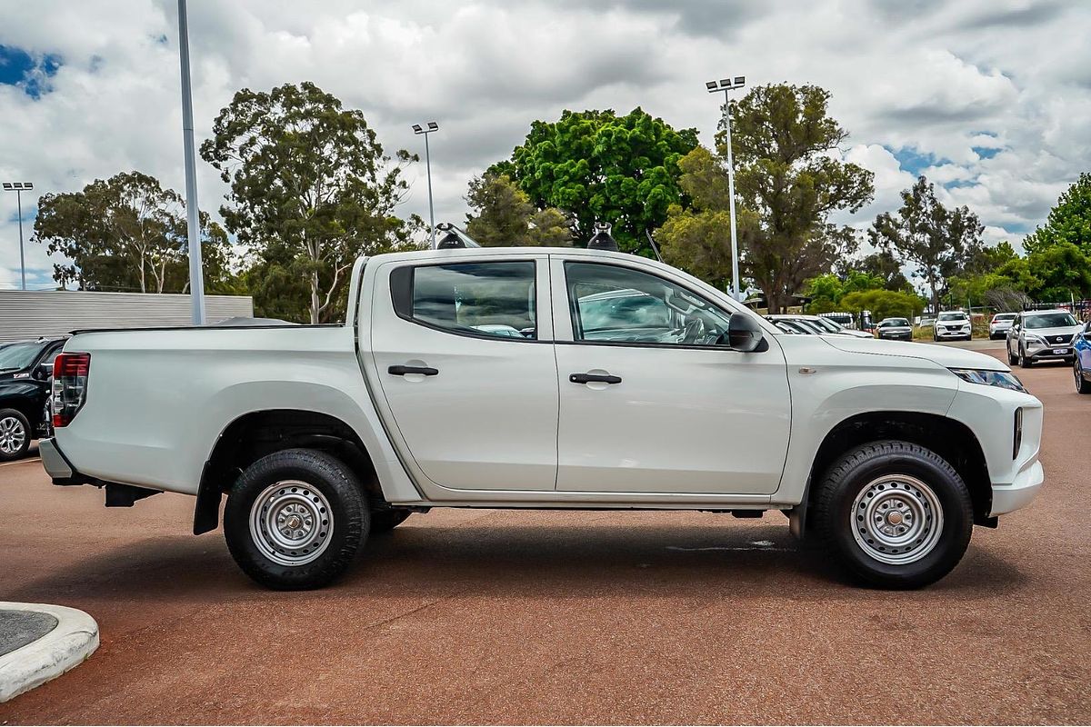 2021 Mitsubishi Triton GLX MR 4X4
