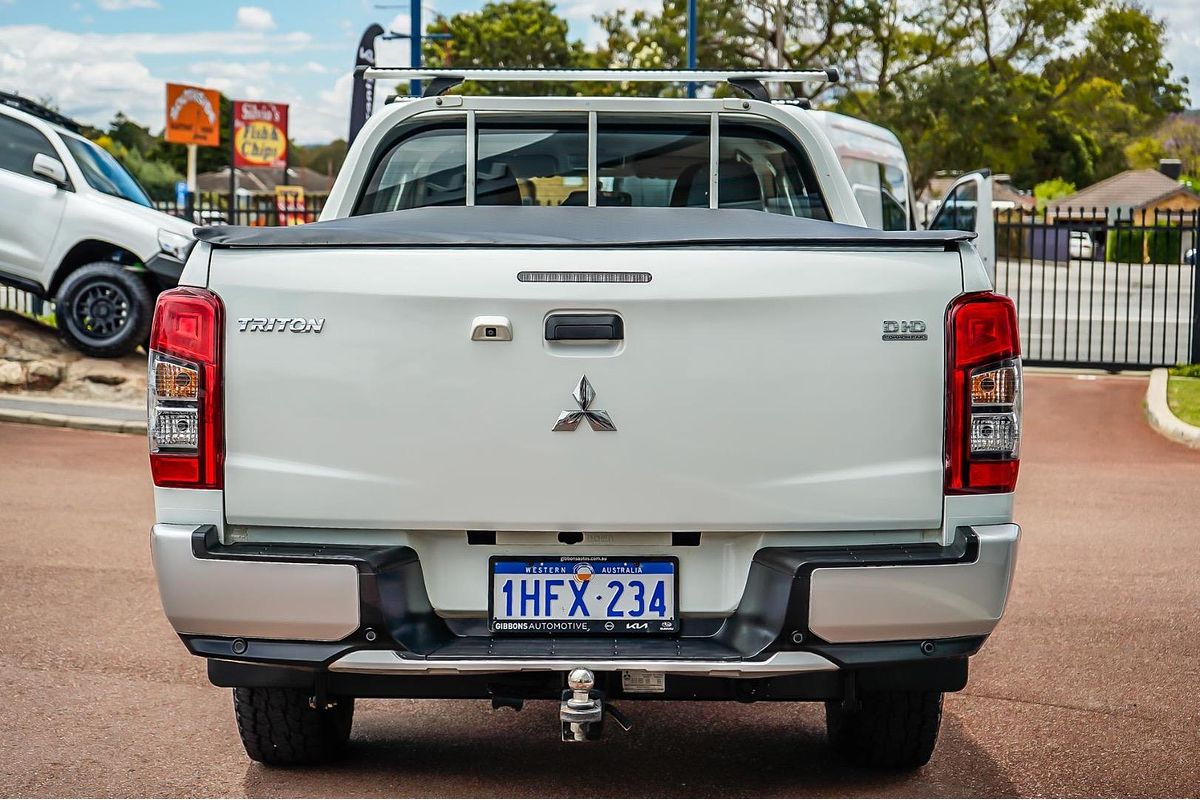 2021 Mitsubishi Triton GLX MR 4X4