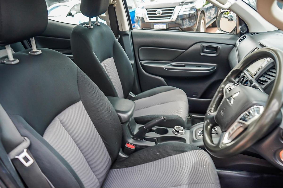 2021 Mitsubishi Triton GLX MR 4X4