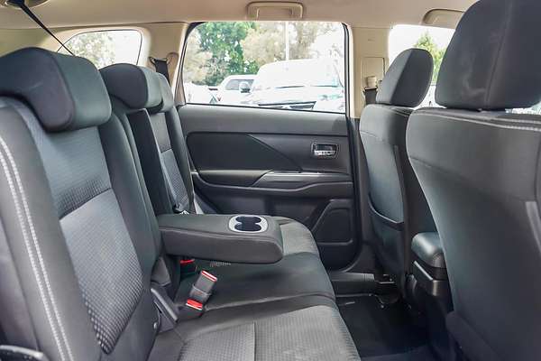 2017 Mitsubishi Outlander ES ZL