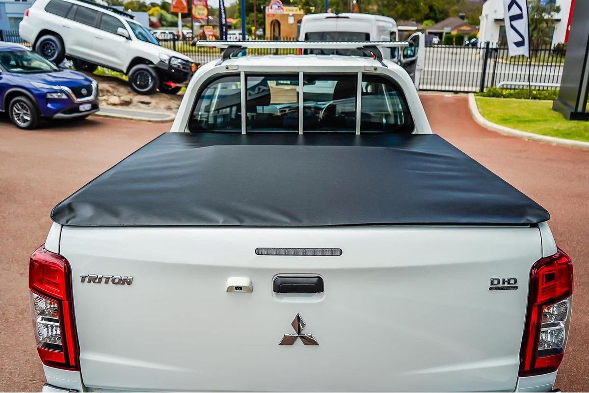 2021 Mitsubishi Triton GLX MR 4X4