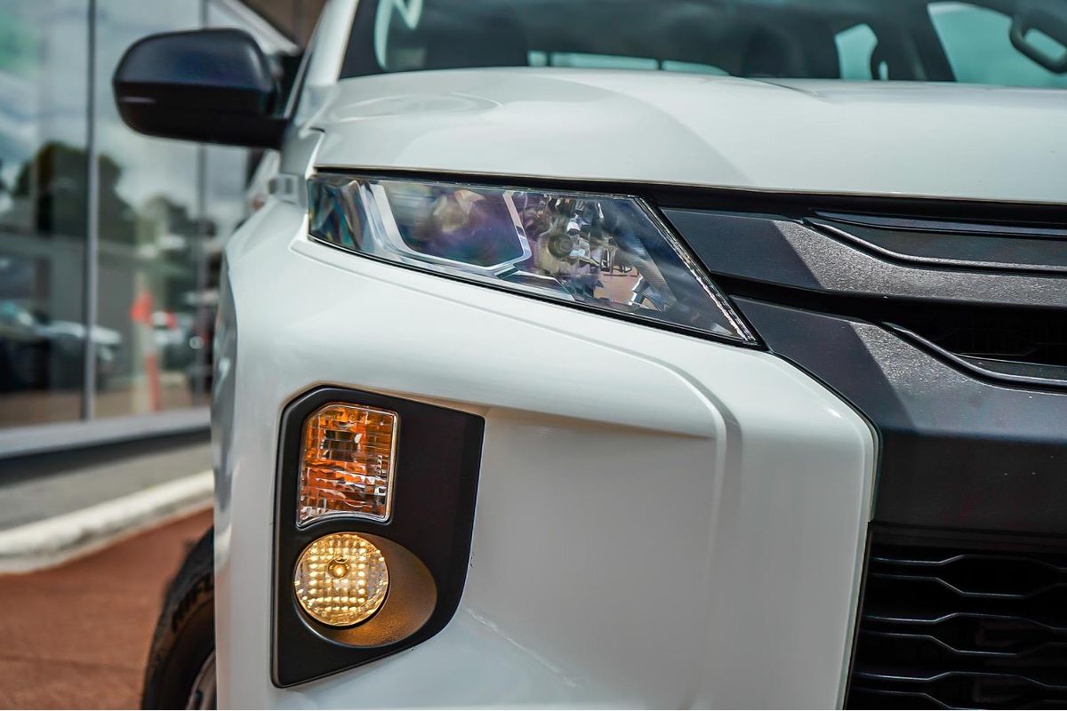 2021 Mitsubishi Triton GLX MR 4X4