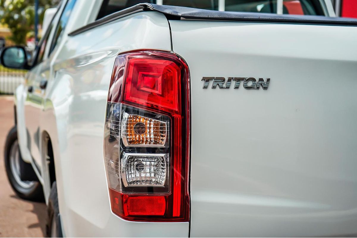 2021 Mitsubishi Triton GLX MR 4X4