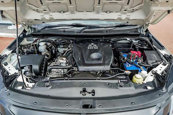 2021 Mitsubishi Triton GLX MR 4X4