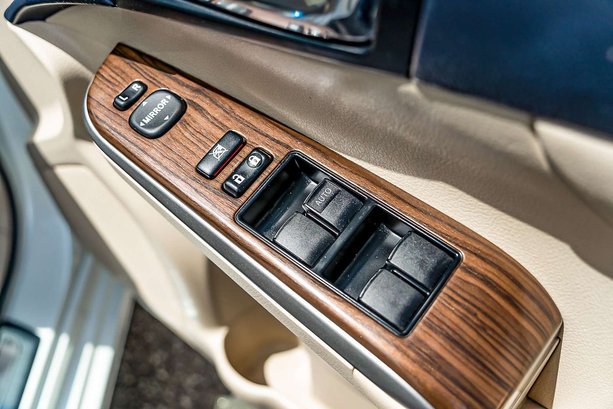 2012 Toyota Aurion Presara GSV50R