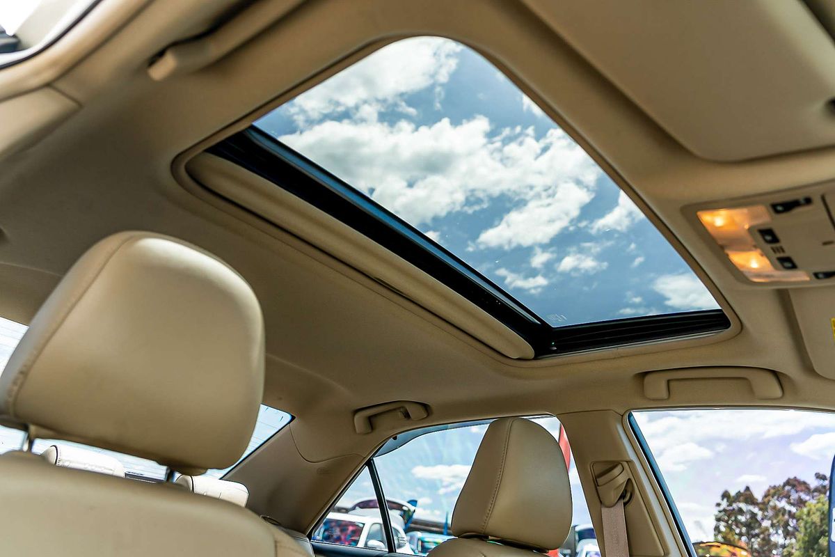 2012 Toyota Aurion Presara GSV50R