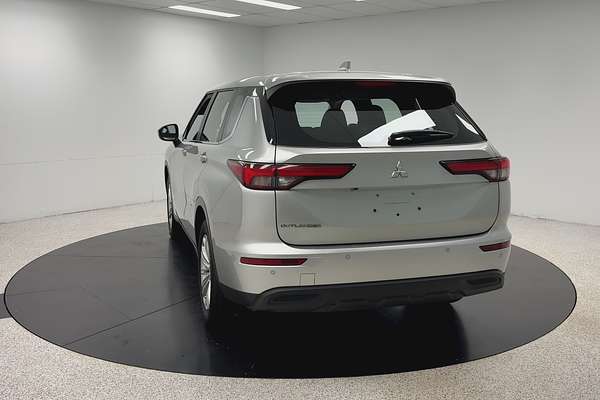 2023 Mitsubishi Outlander ES ZM