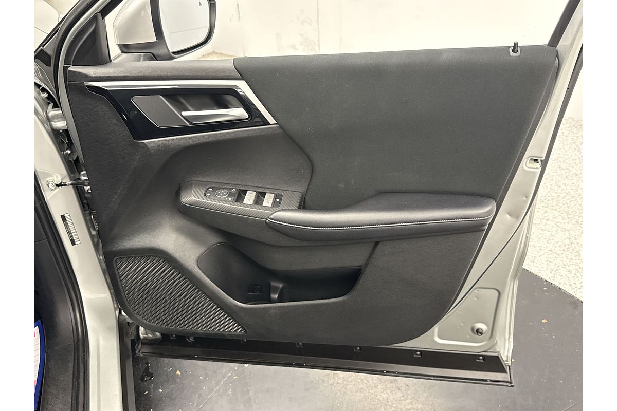 2023 Mitsubishi Outlander ES ZM