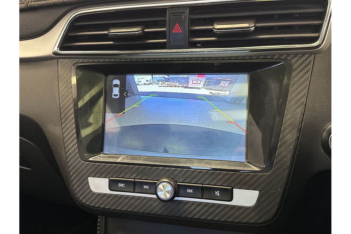 2020 MG ZS Essence AZS1