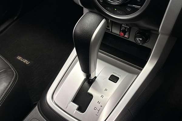 2016 Isuzu MU-X LS-T