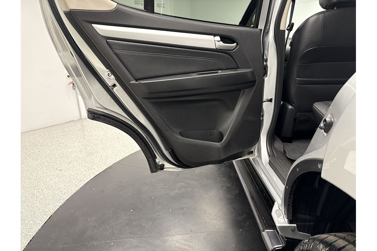 2016 Isuzu MU-X LS-T