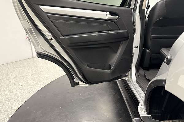 2016 Isuzu MU-X LS-T