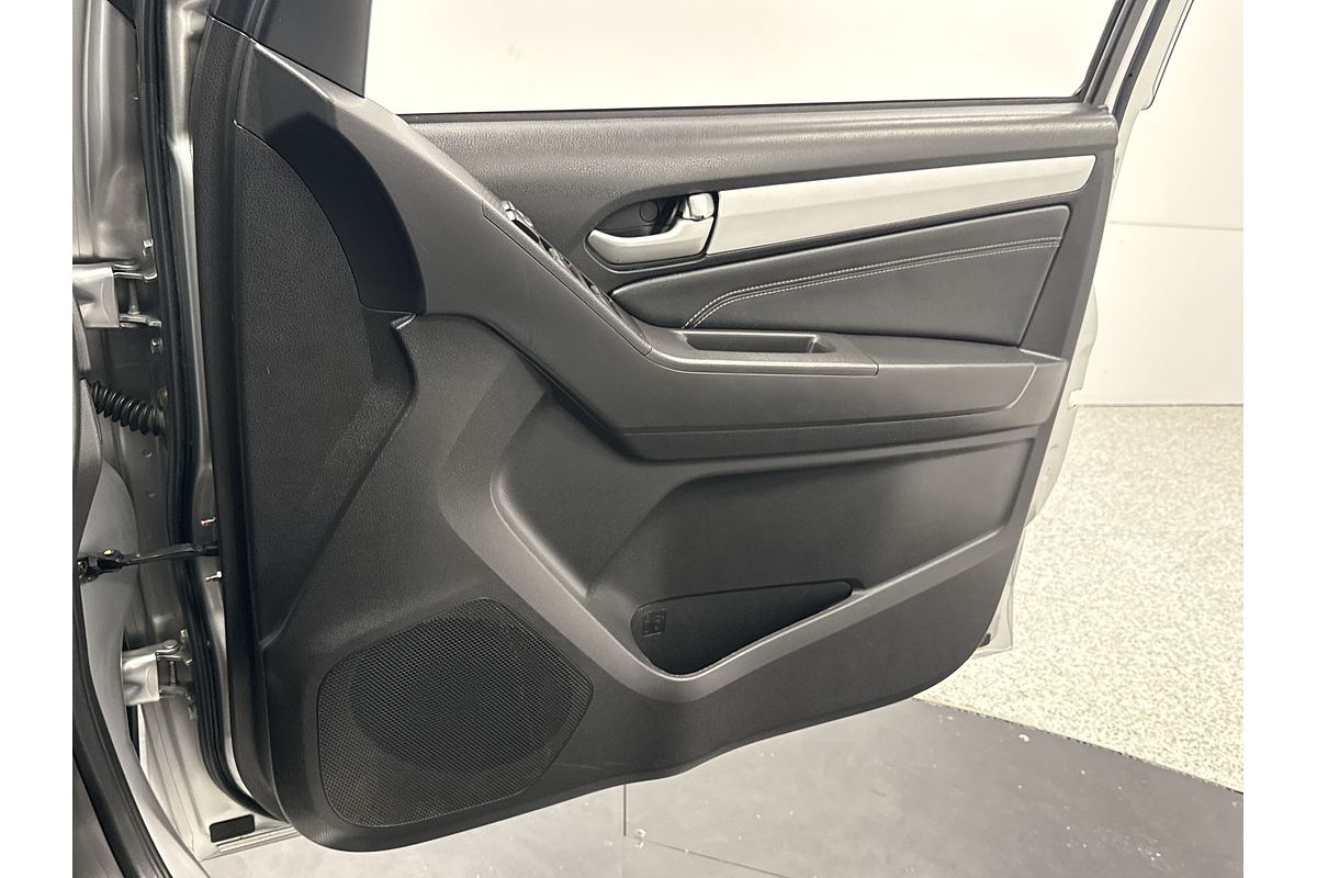 2016 Isuzu MU-X LS-T