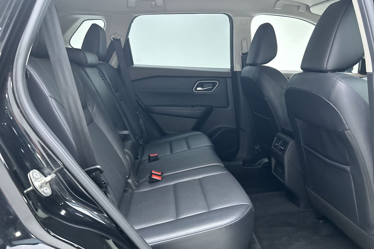 2023 Nissan X-TRAIL ST-L T33