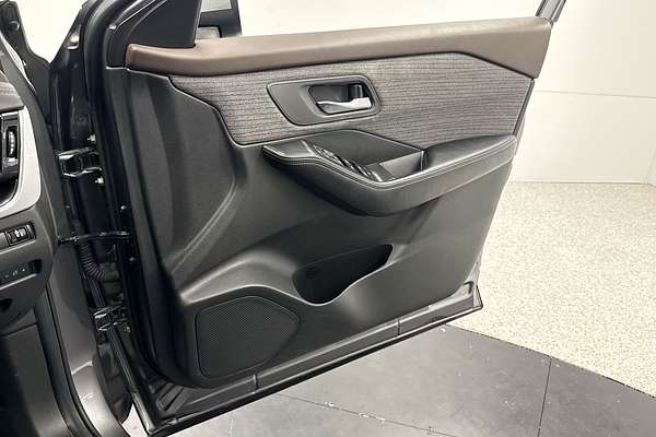 2023 Nissan X-TRAIL ST T33