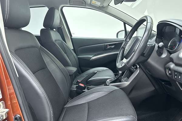 2023 Suzuki S-Cross GLX JYB