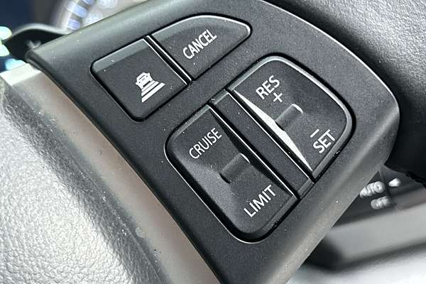 2023 Suzuki S-Cross GLX JYB