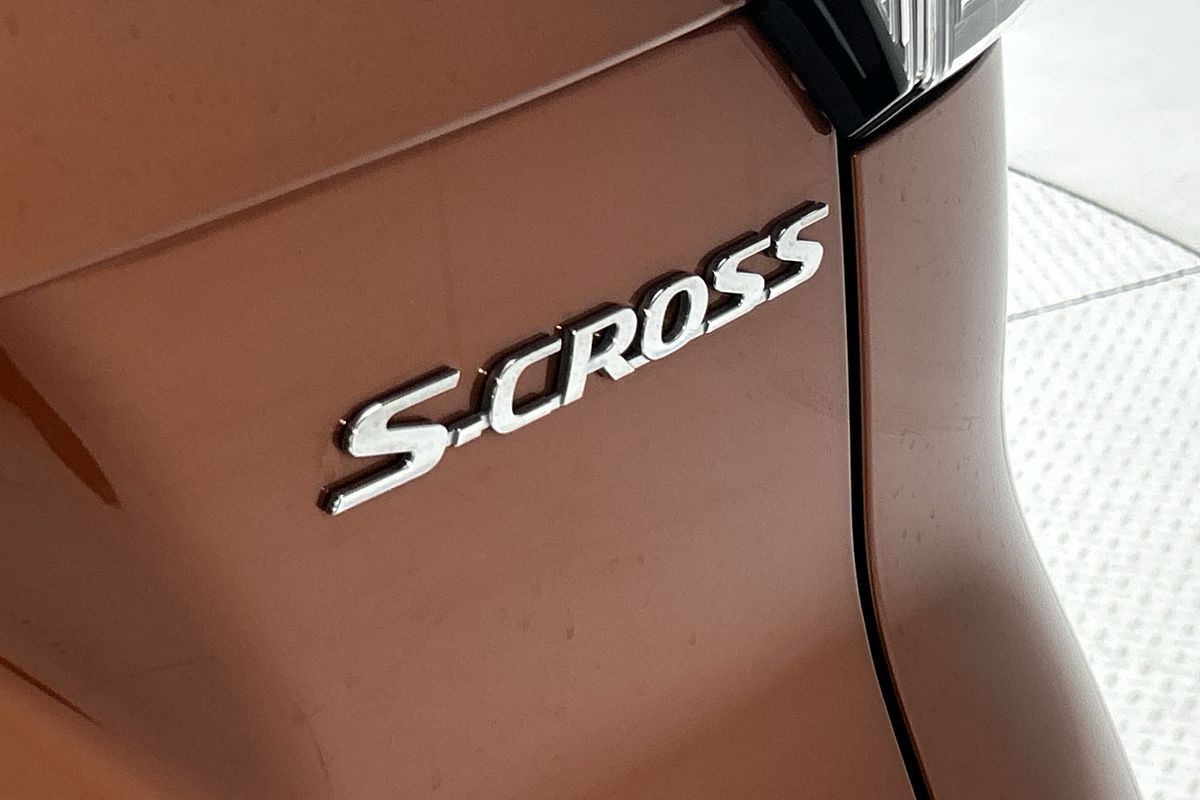 2023 Suzuki S-Cross GLX JYB