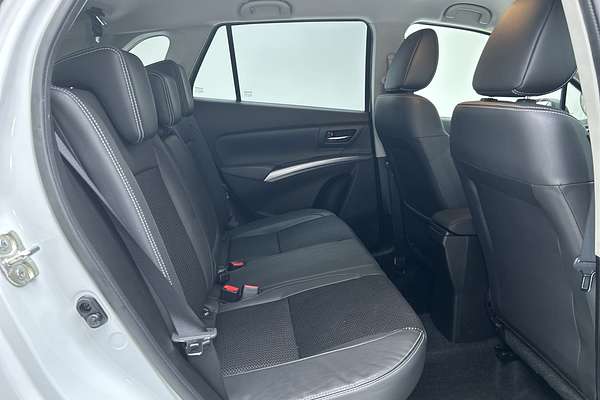 2023 Suzuki S-Cross GLX JYB