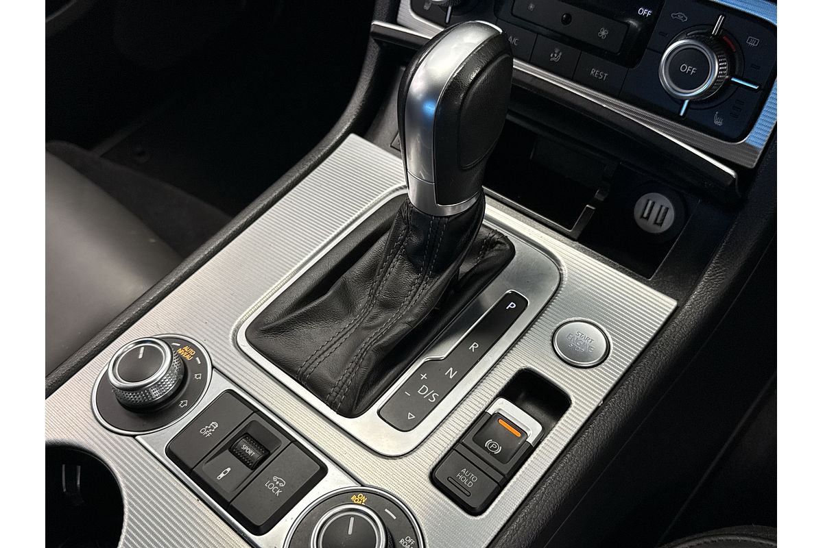 2017 Volkswagen Touareg V8 TDI R-Line 7P