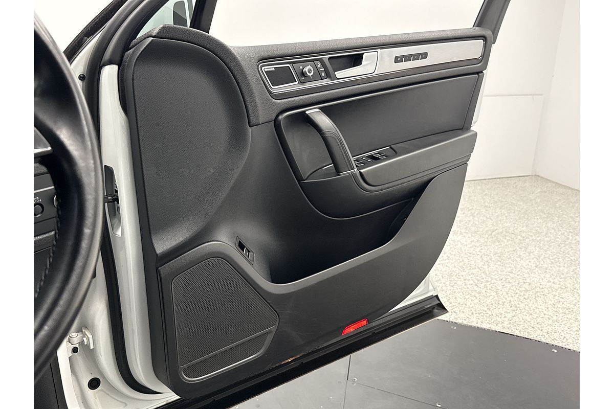 2017 Volkswagen Touareg V8 TDI R-Line 7P