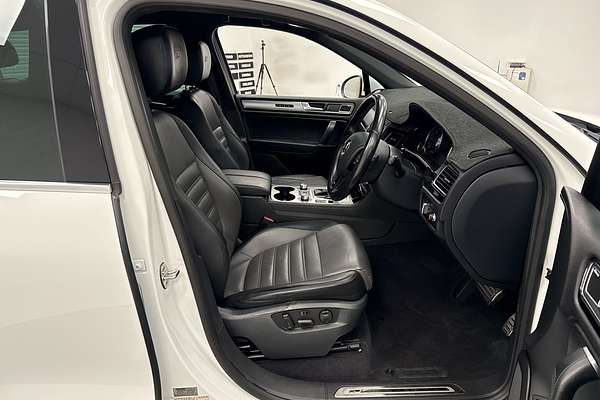 2017 Volkswagen Touareg V8 TDI R-Line 7P