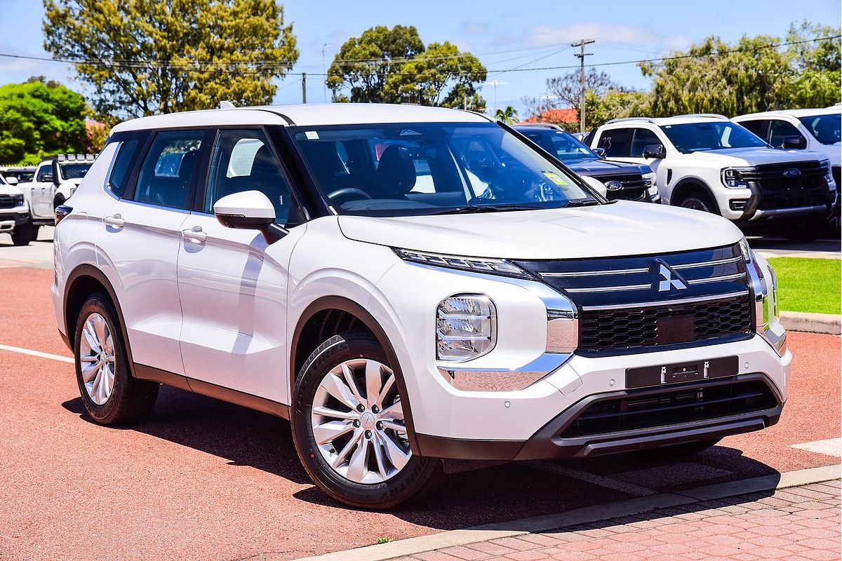 2025 Mitsubishi Outlander ES ZM