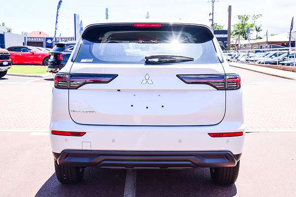 2025 Mitsubishi Outlander ES ZM