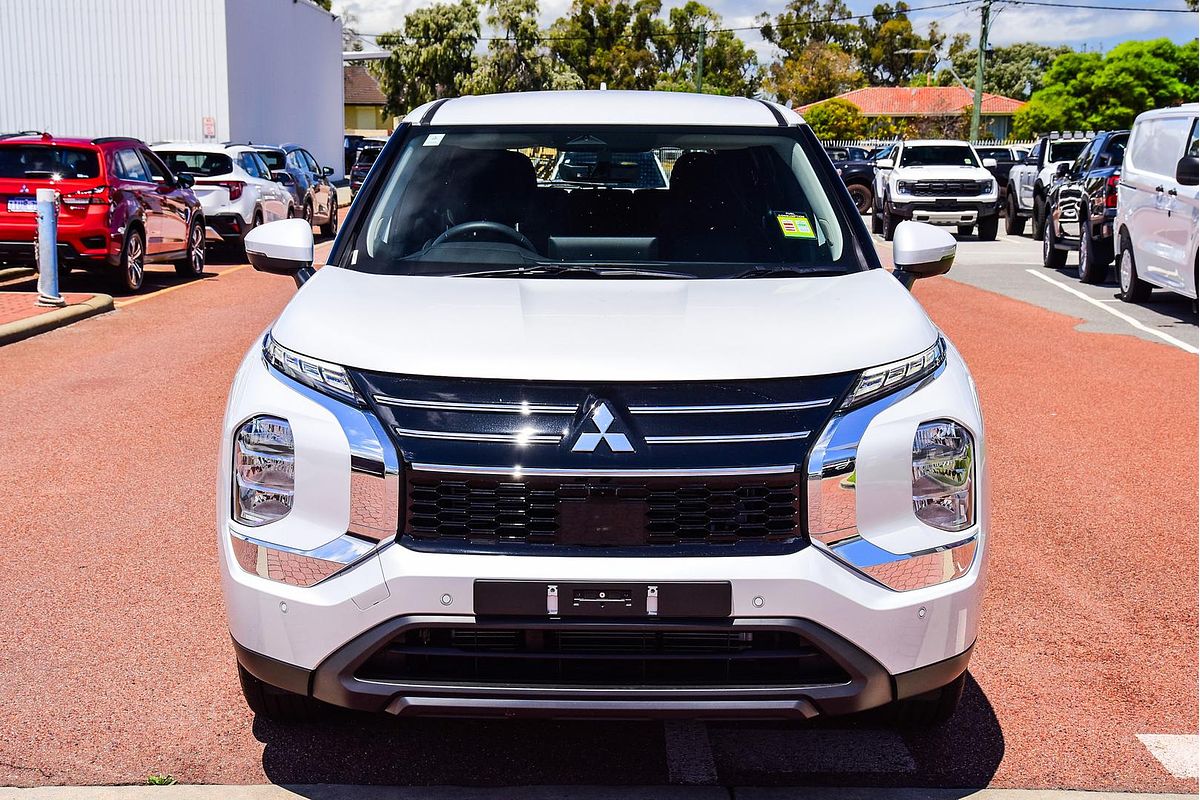 2025 Mitsubishi Outlander ES ZM