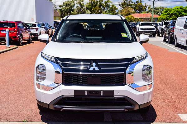 2025 Mitsubishi Outlander ES ZM