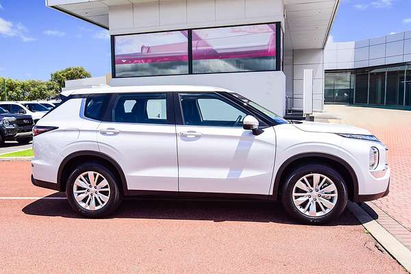 2025 Mitsubishi Outlander ES ZM