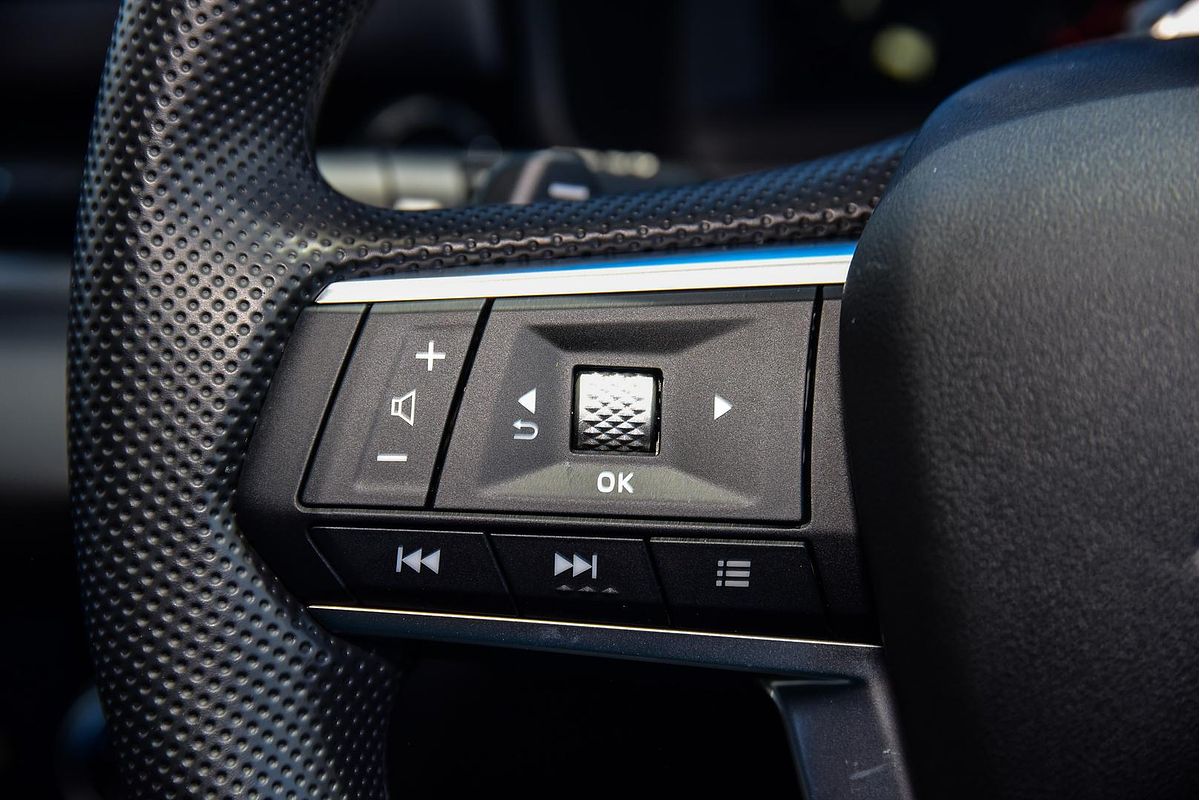 2025 Mitsubishi Outlander ES ZM