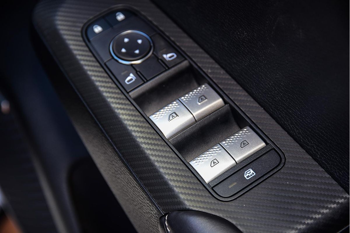 2025 Mitsubishi Outlander ES ZM