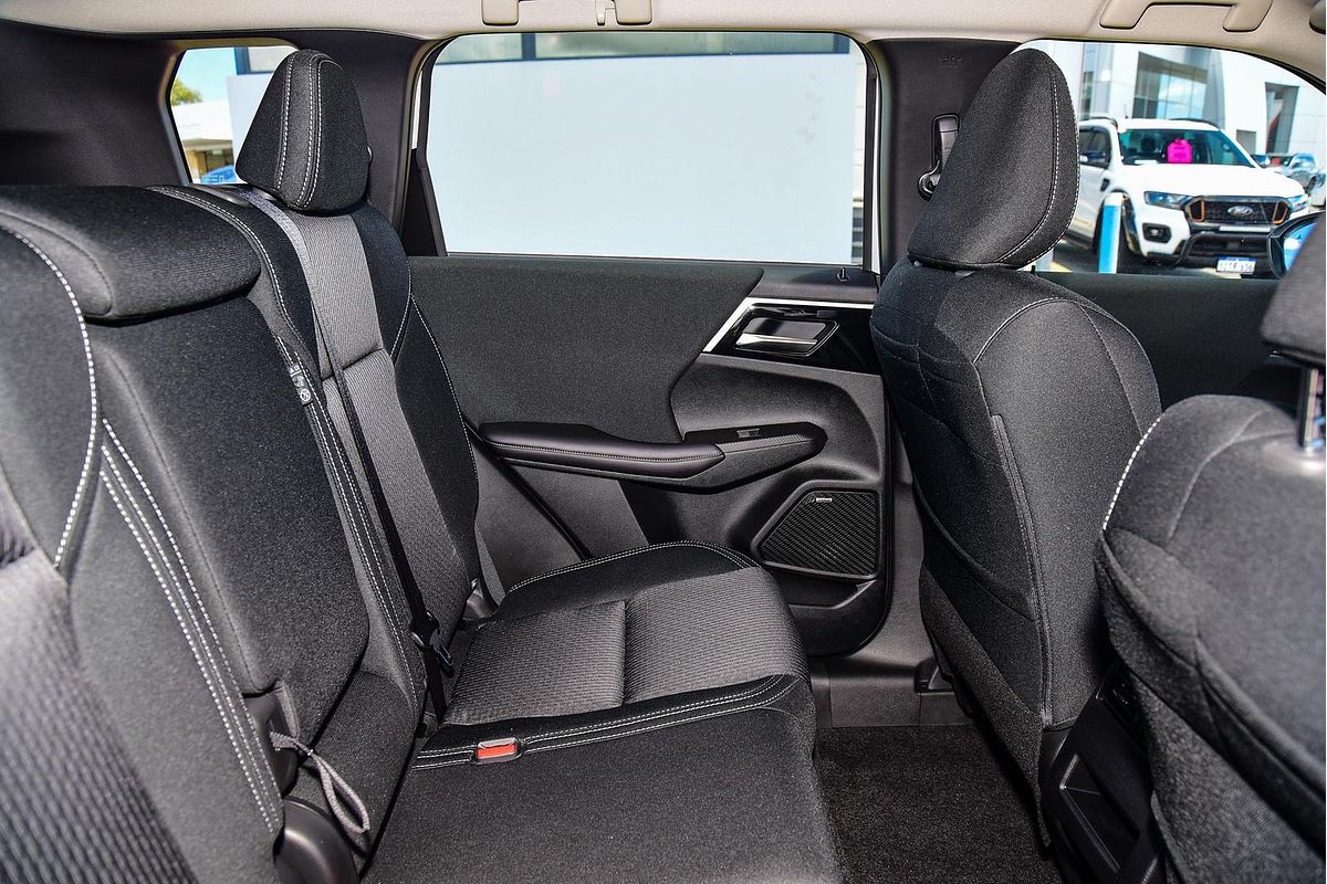 2025 Mitsubishi Outlander ES ZM