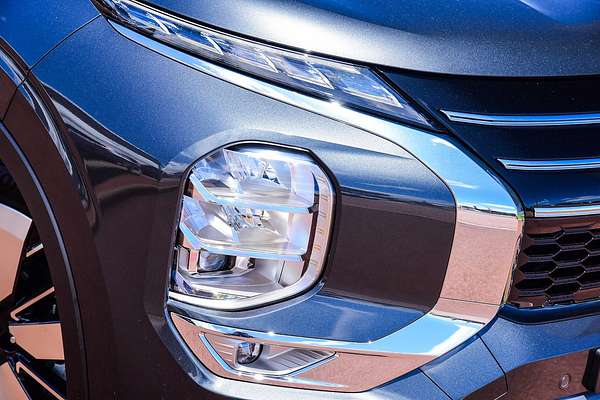 2025 Mitsubishi Outlander Exceed Tourer ZM