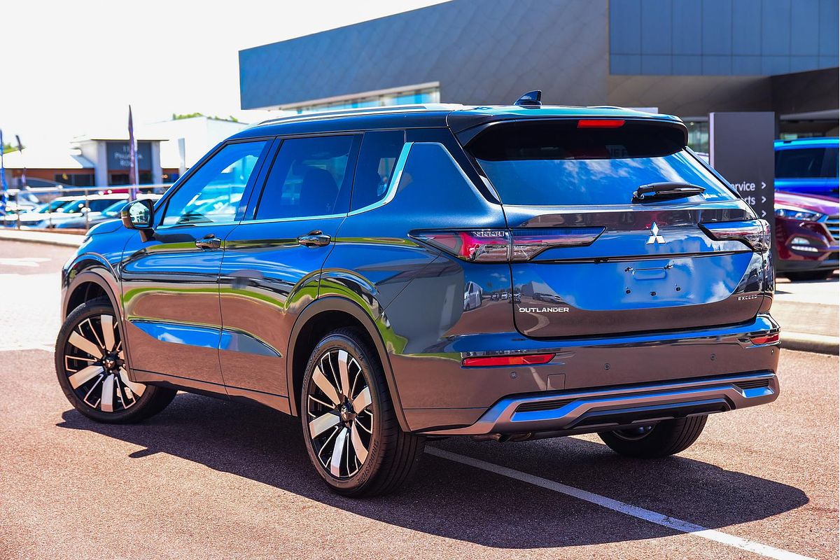 2025 Mitsubishi Outlander Exceed Tourer ZM
