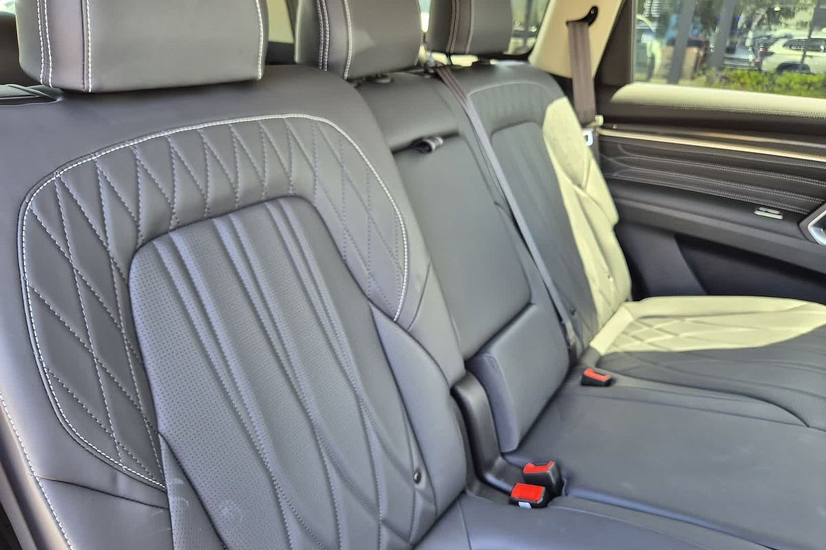 2024 LDV D90 Executive SV9A