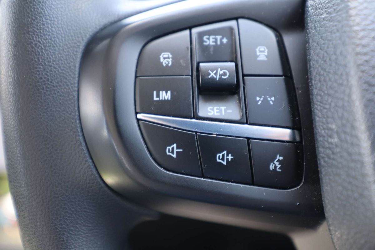 2024 Ford Everest Ambiente 2.0L